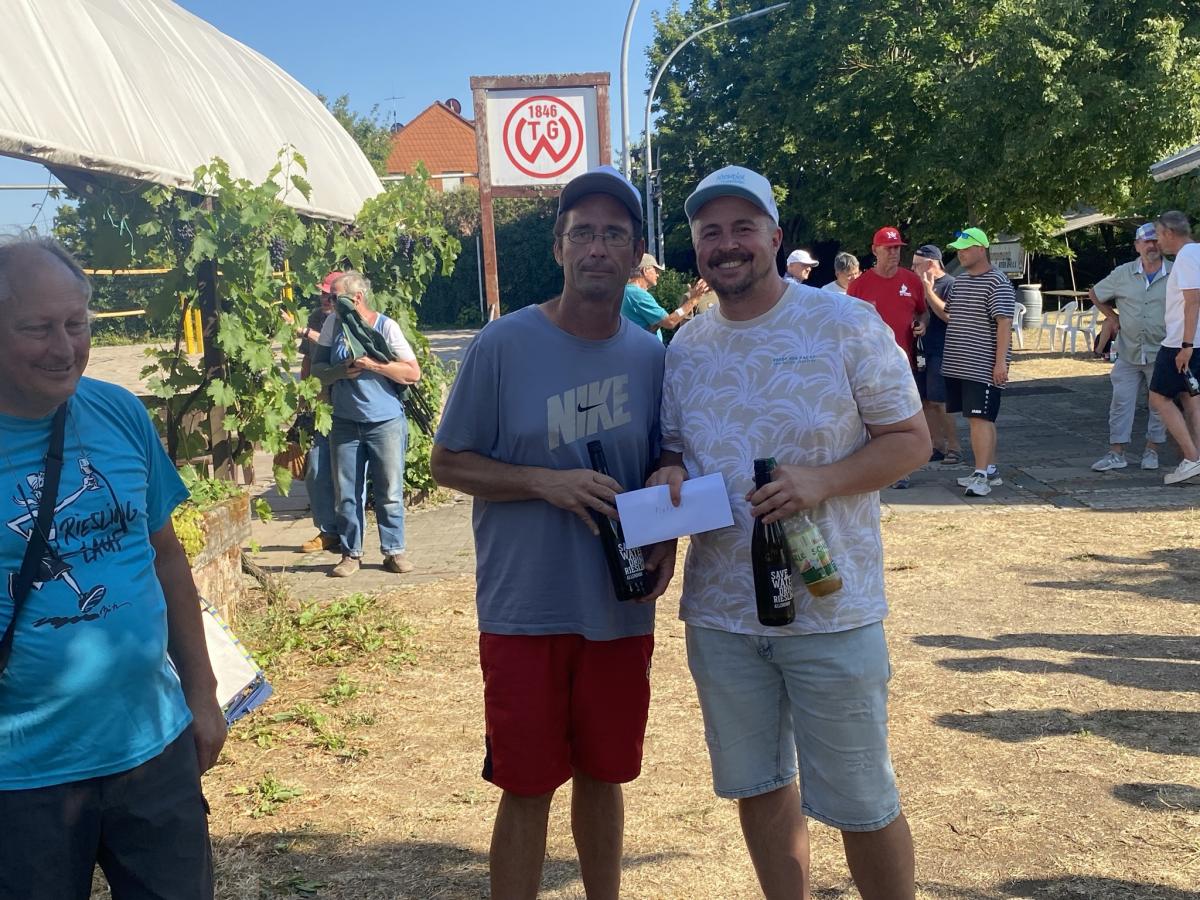 Die Sieger des Rheingauer Boule-Cup´s 2026: Clement Melnikoff / PC Viernheim+ Ronny Wiedemann/PC Viernheim